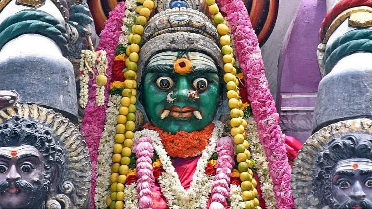 ஆதிசேஷன் விஷத்தை உண்டமடப்புரம் பத்ரகாளியம்மன்!